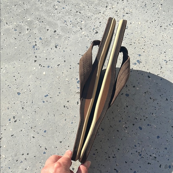 NWOT! hari mari Men’s Fields Brown Leather Flip Flops Sandals - Picture 6 of 11